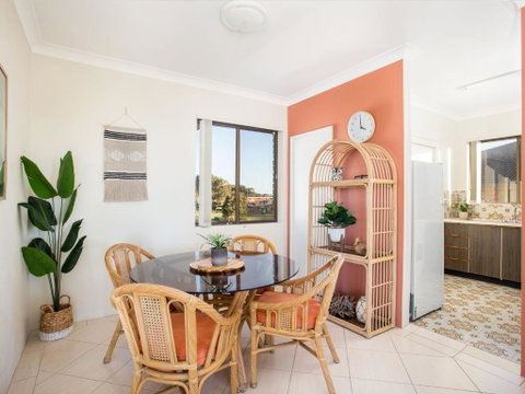 Villa Bianca 10 Opposite The Tanks - Accommodation Perth 6