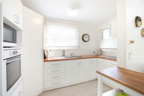 The Dolls House Charming 2 Bedroom Cottage Just A Short Walk From The Village - Accommodation Perth 3