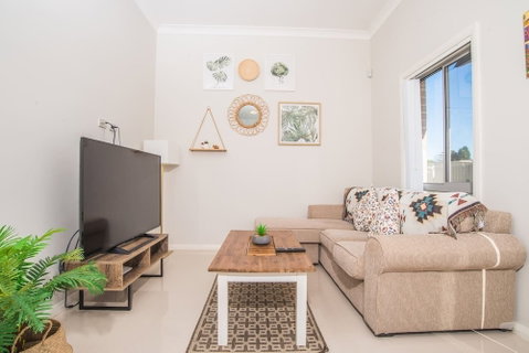 Peaceful 2kingbed Rootyhill Townhouse Near Station - Accommodation Perth 5