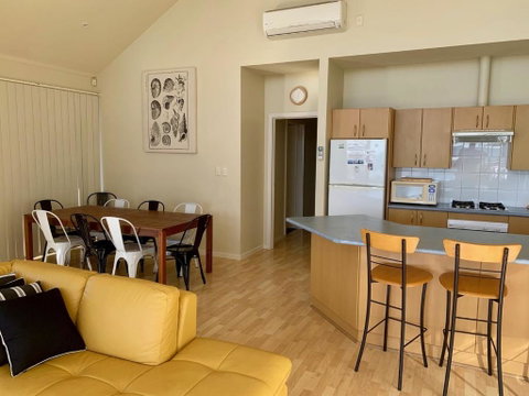 Sheoak Holiday Home - Accommodation Perth 5
