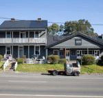 Robertson Public House  Kitchen - Accommodation Perth
