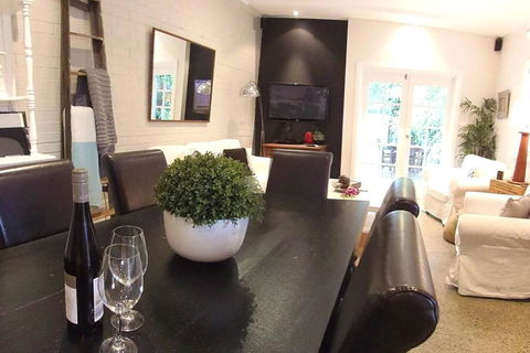 YSG The Edward Townhouses 155 & 157 Steps To Town - Accommodation Perth 2
