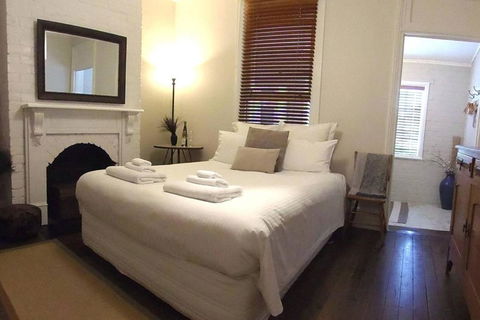 YSG The Edward Townhouses 155 & 157 Steps To Town - Accommodation Perth 1