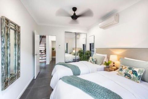 WINDFALL In PALM COVE - Perth Resorts 3