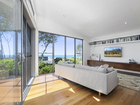 Stunning Seaviews Sunshine Beach - Accommodation Perth 3