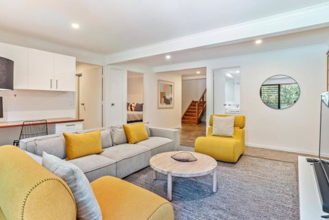 Holiday Hideaway Sunshine Beach - Accommodation Perth 3