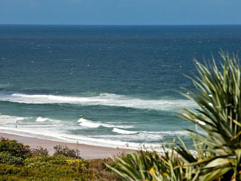 Spacious With Surf Views Sunshine Beach - Accommodation Perth 5