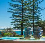 Perfectly Positioned Beachfront Apartment Unit 6 - Accommodation Perth