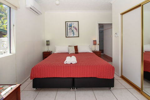 Champagne Apartment 1 - Perth Resorts 6