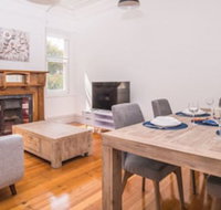 Beautiful Pre-loved Ashfield 4 Bedroom Home - Accommodation Perth