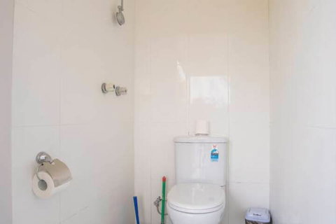 Beautiful Pre-loved Ashfield 4 Bedroom Home - Accommodation Perth 7
