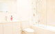 Spacious Central Apartment Walking Distance To Beach - thumb 7