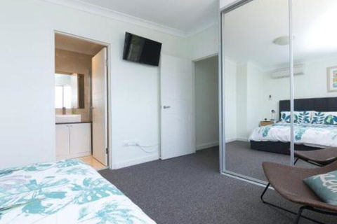 Regatta 19 - Accommodation Perth 6