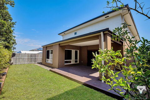 Rochedale Spacious Holiday 4 Bedrooms House Qro009 - Perth Resorts 4