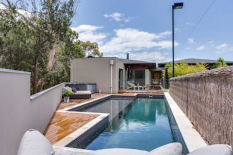 Kalina Retreat Tennis & Pool - Accommodation Perth 0