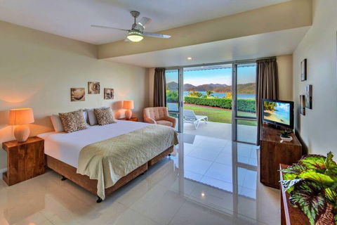 Bella Vista East 3 Luxury Ocean Views Large Flat Grassed Area + Buggy - Accommodation Perth 5