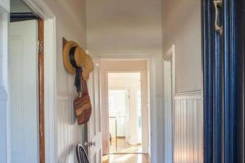 Wormwood House - Accommodation Perth 4