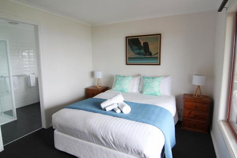 DOLPHIN LOOKOUT COTTAGE Amazing Views Of The Bay Of Fires - Accommodation Perth 2