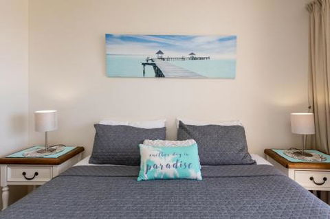 Coral Sea Views 13 Beachfront - Accommodation Perth 1