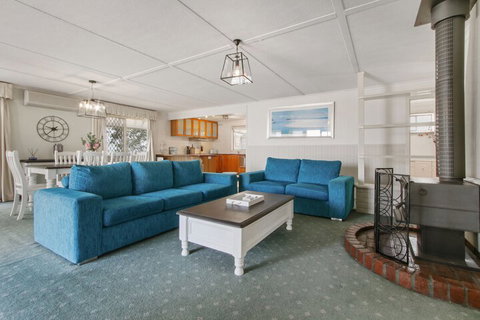 Oceans 11 - Accommodation Perth 7