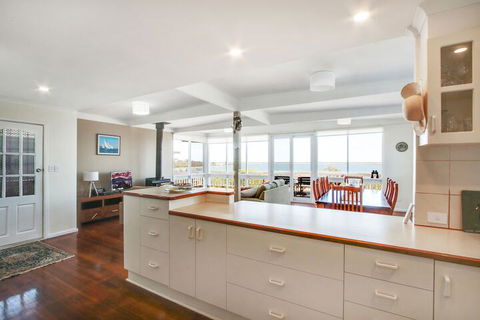 Metung Lake House - Perth Resorts 5