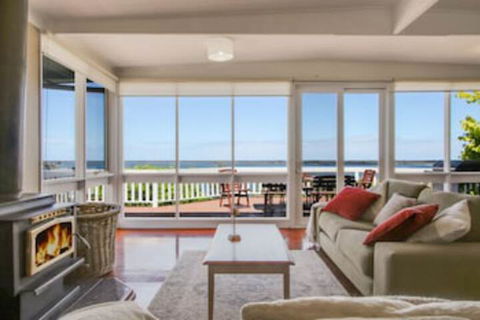 Metung Lake House - Perth Resorts 0