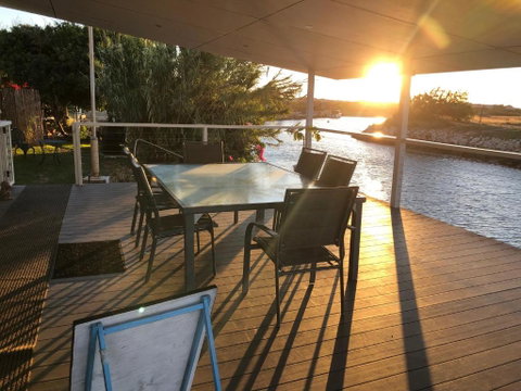 Carnarvon Beach Retreat - Accommodation Perth 4
