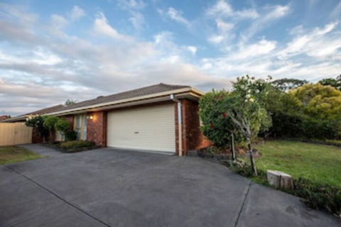 Quiet & Peaceful 3bed2bath Home @keilor Downs - Accommodation Perth 0