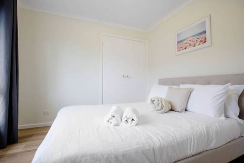 Quiet & Peaceful 3bed2bath Home @keilor Downs - Accommodation Perth 5