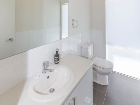 Bungala Coastal Retreat - Accommodation Perth 2
