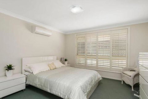 Burkeys 5 Main Street - Accommodation Perth 6