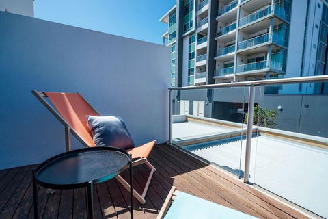 The Cove At New Port Pool Spa Sauna Gym & More - Perth Resorts 6