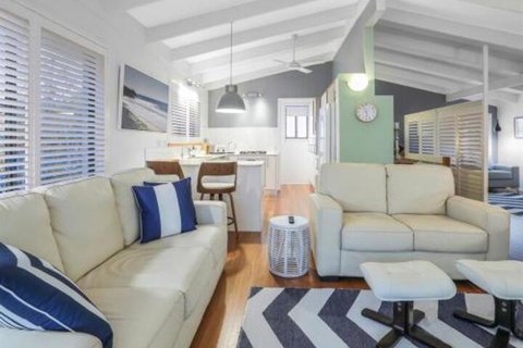 Cosy But Cool Sunshine Beach - Accommodation Perth 5
