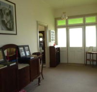 Claremont Farmhouse - Perth Resorts