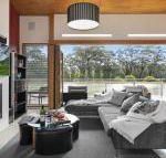 Casa sul lago quite simply a very special place - Accommodation Perth