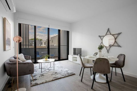 Designer Warm Homeatmooneeponds+parking / Wifi - Accommodation Perth 6