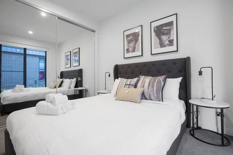 Delightful Townhouse Stay@moonee Ponds + Parking - Accommodation Perth 1