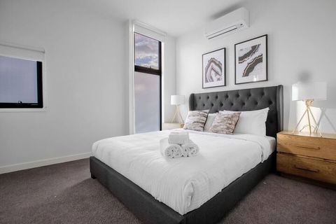 Delightful Townhouse Stay@moonee Ponds + Parking - Accommodation Perth 6