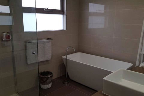 CHELSEA Family Home Close To Beach & Shops - Perth Resorts 1