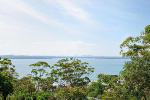 Jacaranda Blue At Corlette - Accommodation Perth 4