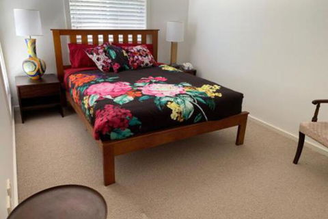 Jacaranda Blue At Corlette - Accommodation Perth 7