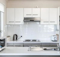 Contemporary House  Seaviews - Perth Resorts