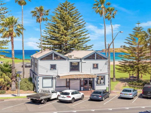 Bathers At The Beach Across From Surf Beach - Accommodation Perth 2