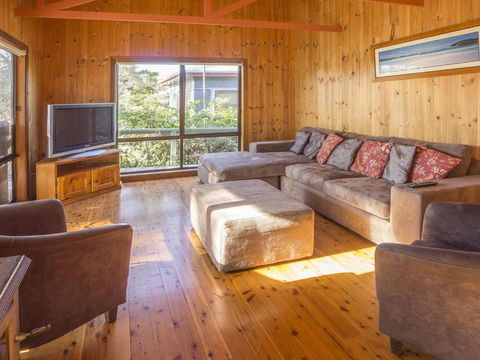 Centre Street 10 Lake Tabourie - Accommodation Perth 5