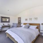 The Quarter Deck - Accommodation Perth 0