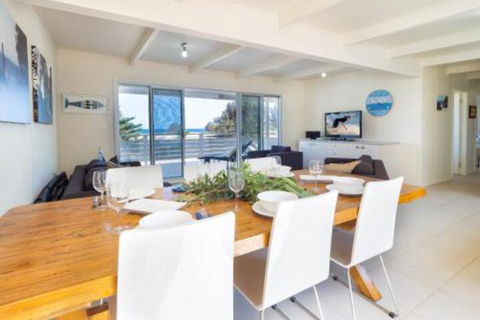 Seaview Getaway - Accommodation Perth 4