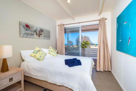 Seaview Getaway - Accommodation Perth 7