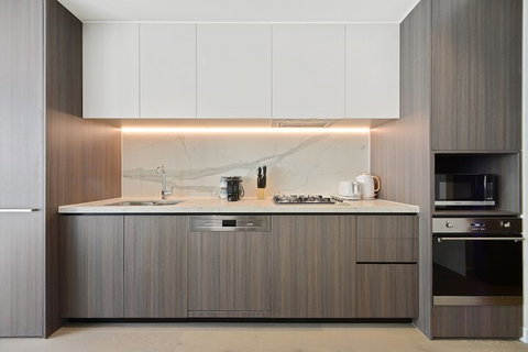 HomeHotel Luxurious High Rise Apt - Accommodation Perth 7
