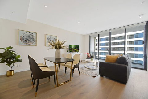 HomeHotel Luxurious High Rise Apt - Accommodation Perth 4