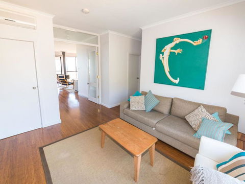 20 Lady Bay Road - Accommodation Perth 3